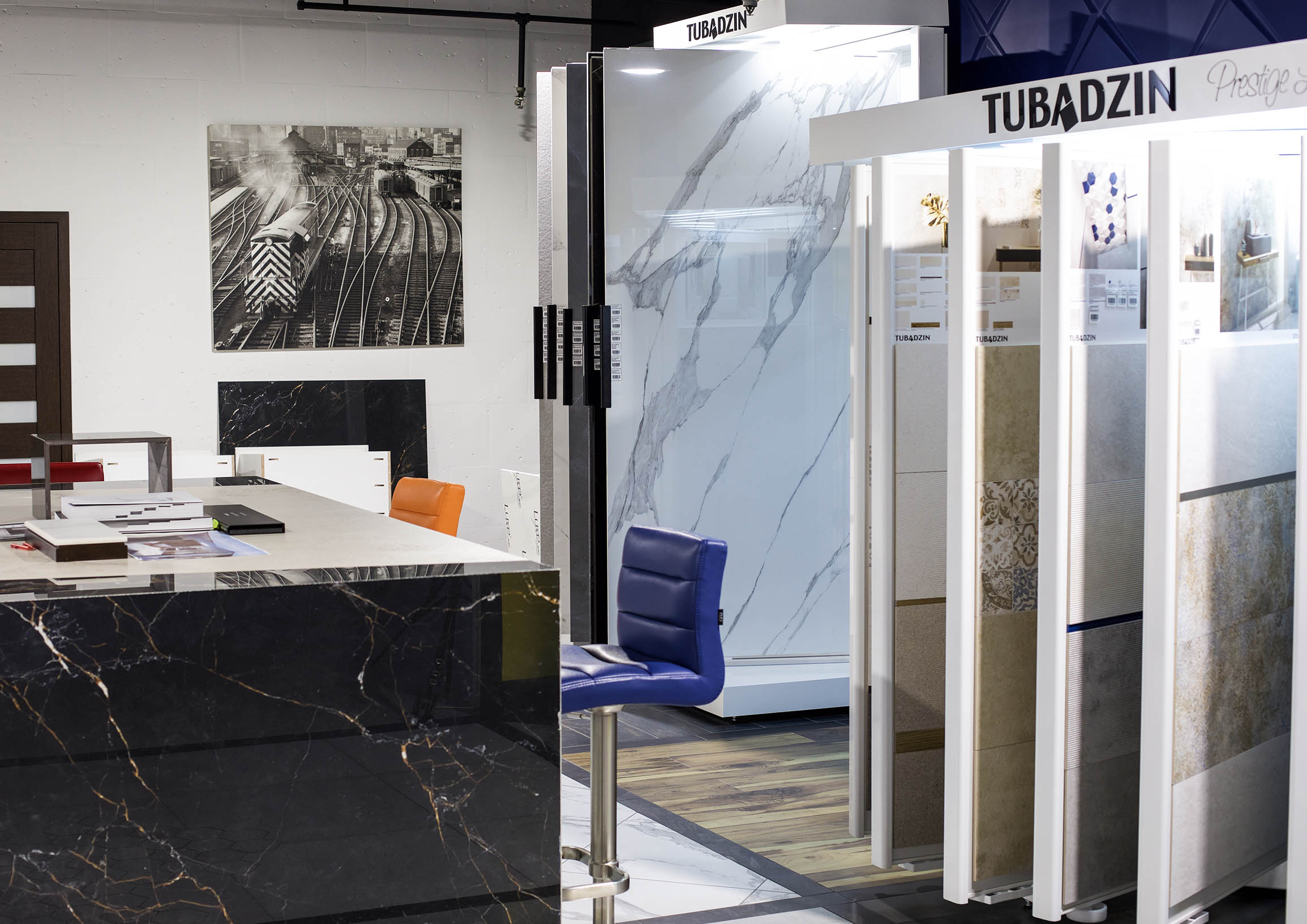 SHOWROOM_MAIN2